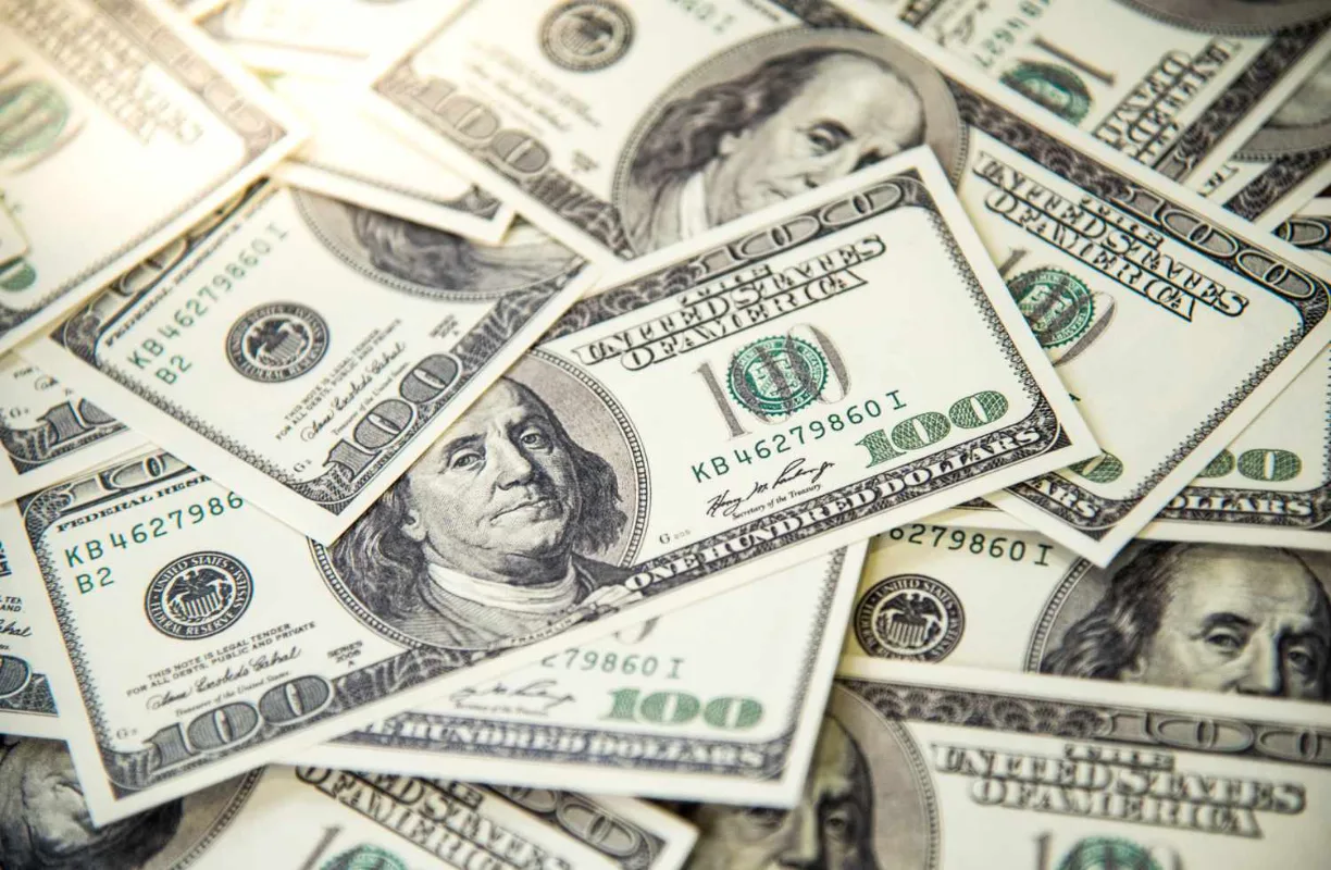 El dólar se estabiliza tras las nuevas medidas del Banco Central