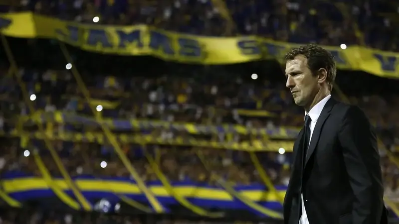 Riquelme apunta a Arruabarrena